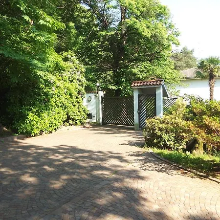 Apartment Azalea Induno Olona